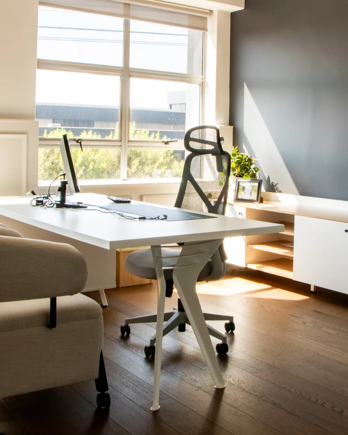 Executive desk with pedestal, Straight desk with pedestal, 2000 mm wide