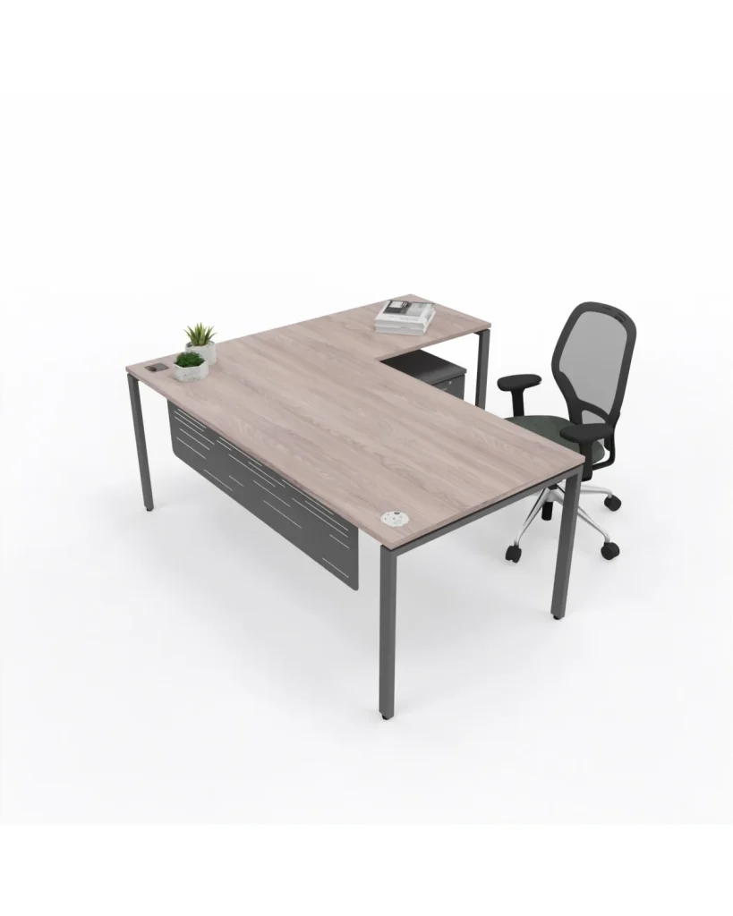 Managerial desk with extension, executive desks